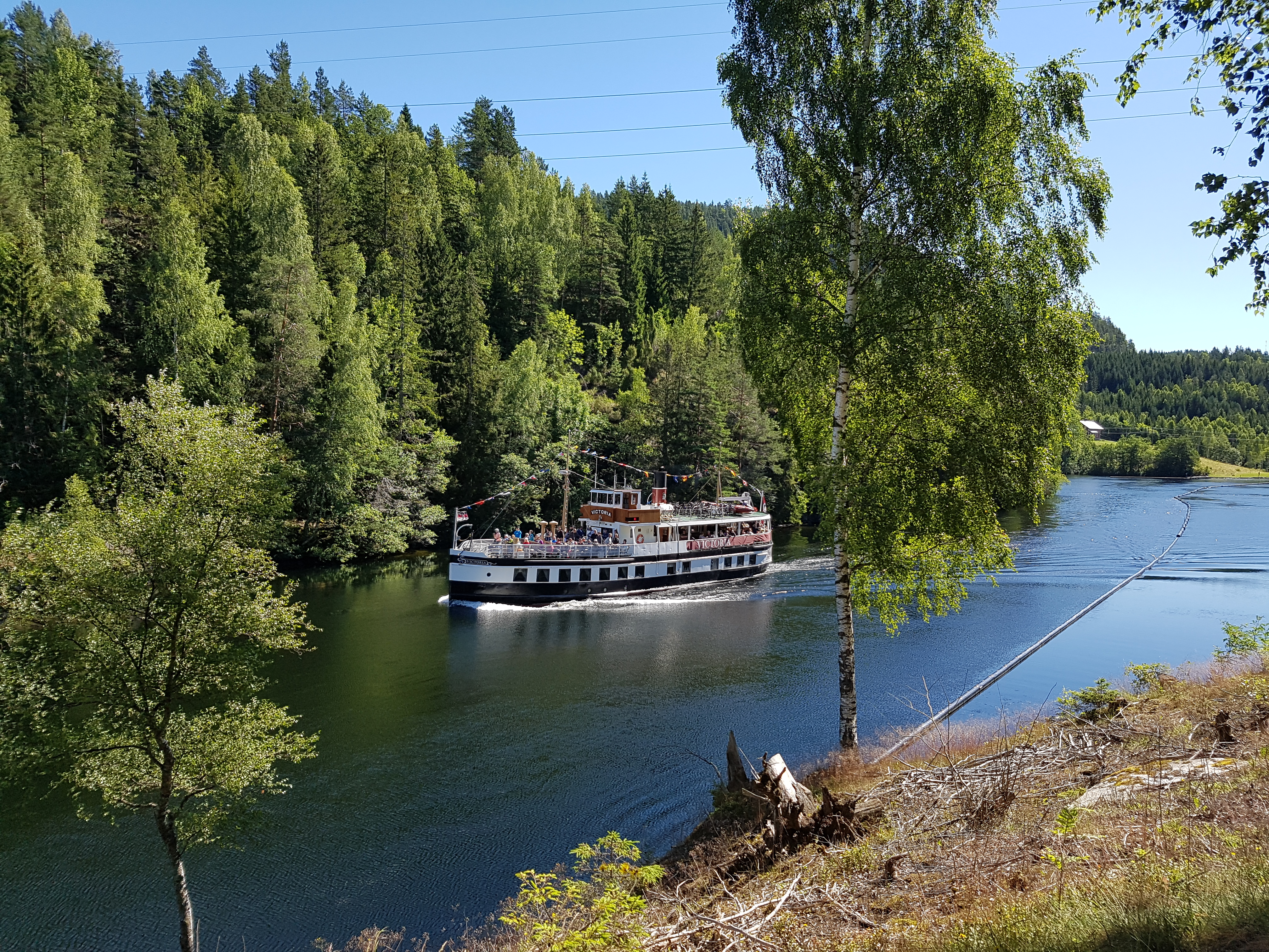 MS Victoria på teleamrkskanalen mellom Eidsfodd og Vrangfoss, foto Janne Lindgren